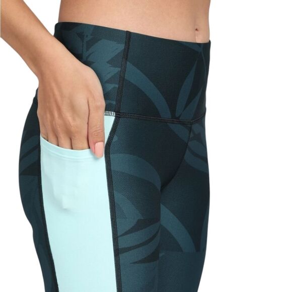 UNDER ARMOUR PLUS Multi- Color leaf Print High Rise Compression Ankle Leggings - Picture 6 of 16